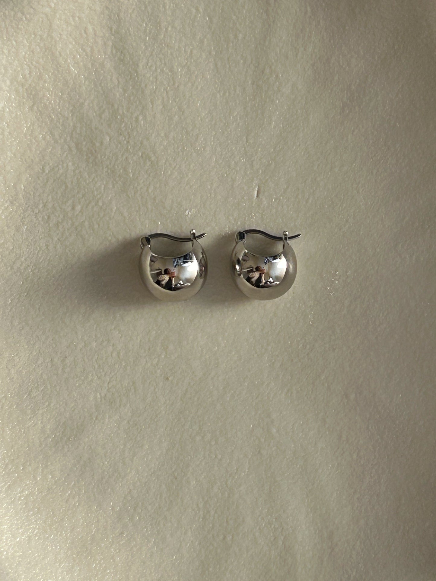 Ball earrings