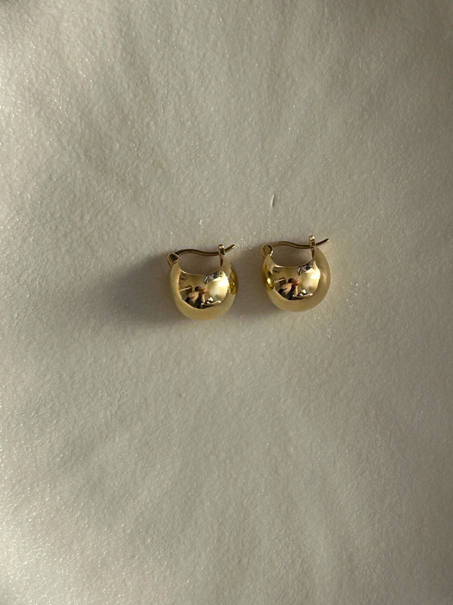Ball earrings
