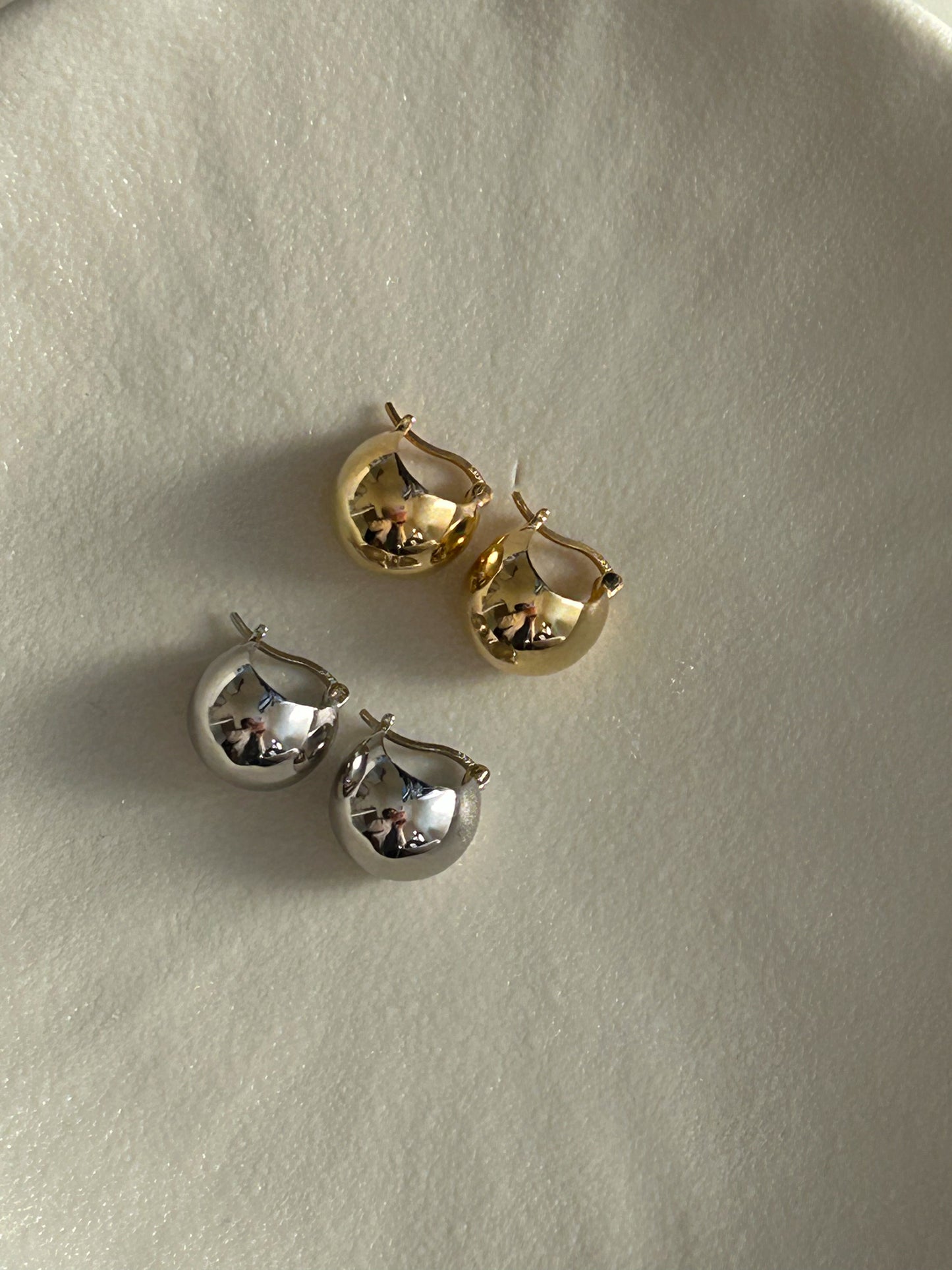Ball earrings